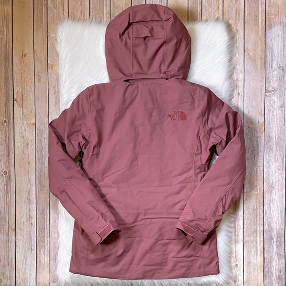 The North Face Women’s Gatekeeper Jacket In Wild Ginger - Picture 7 of 10